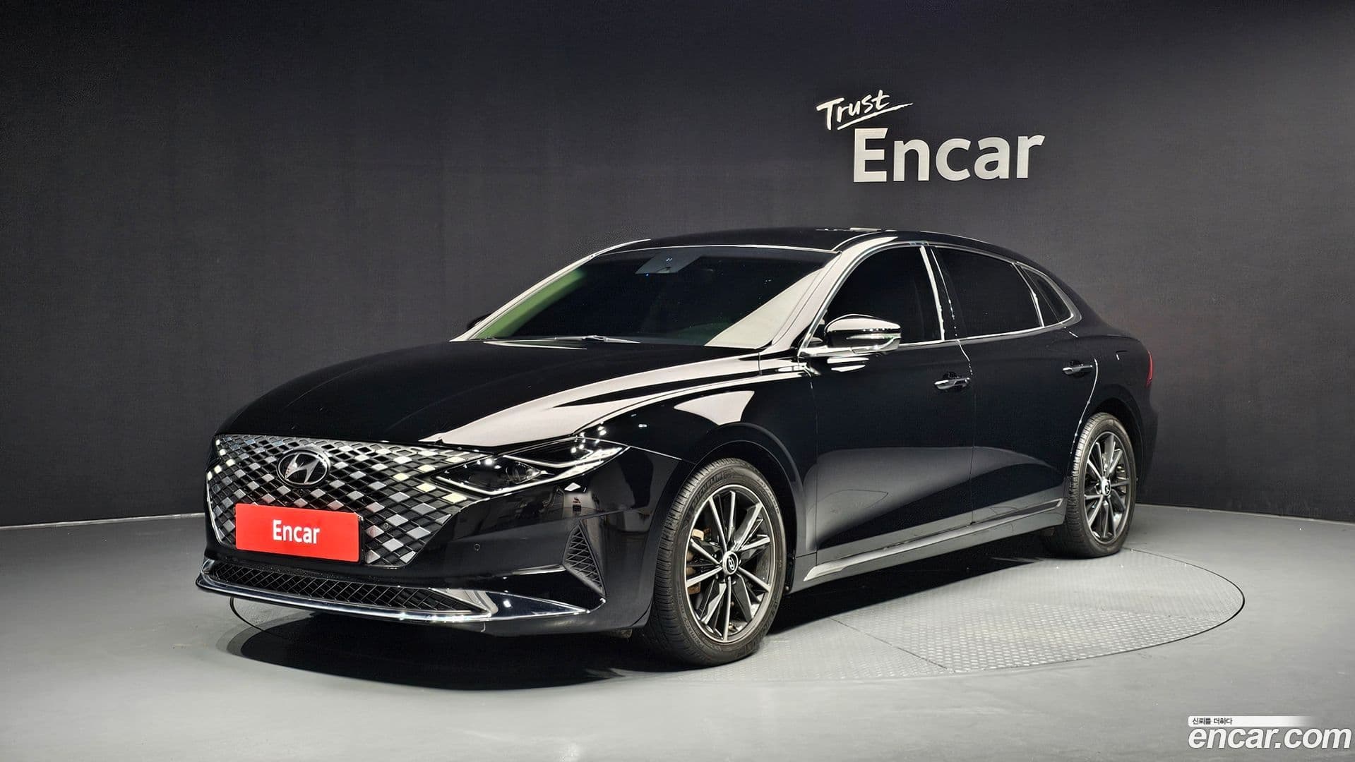 Main__Slider__Photo:Grandeur Hyundai 2021.6-0