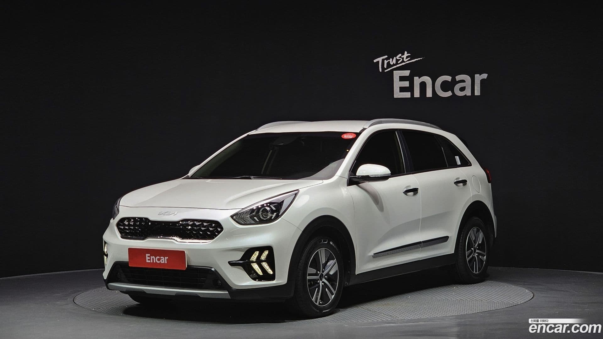 Main__Slider__Photo:Niro Kia 2021.8-0