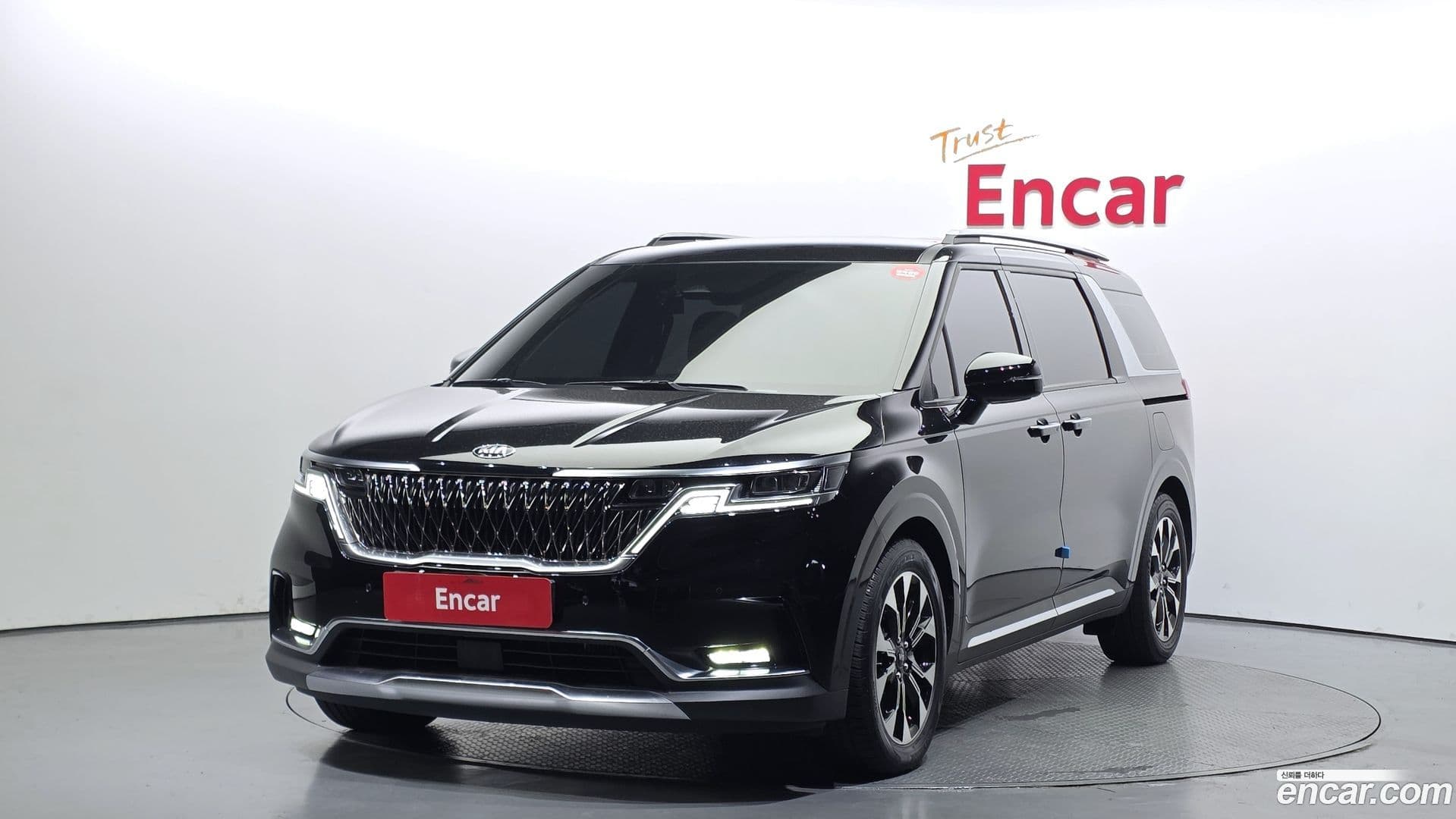 Main__Slider__Photo:Canival Kia 2020.9-0