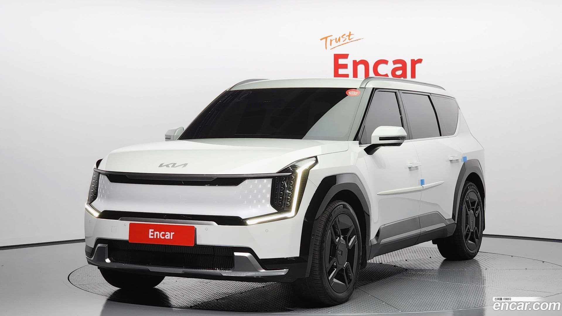 Main__Slider__Photo:EV9 Kia 2023.9-0