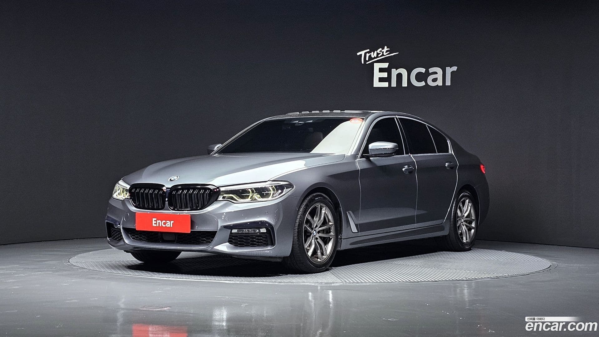 Main__Slider__Photo:5-Series BMW 2018.2-0