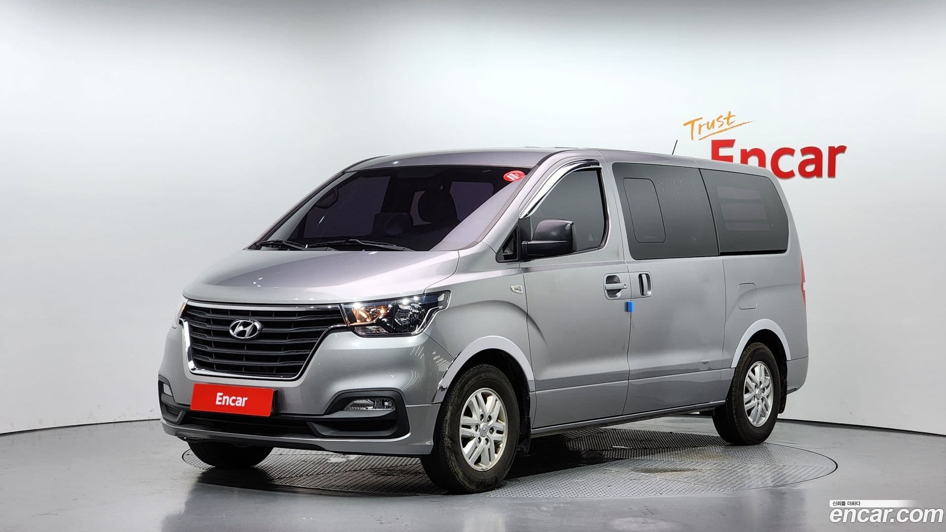 Main__Slider__Photo:Starex Hyundai 2019.0-0