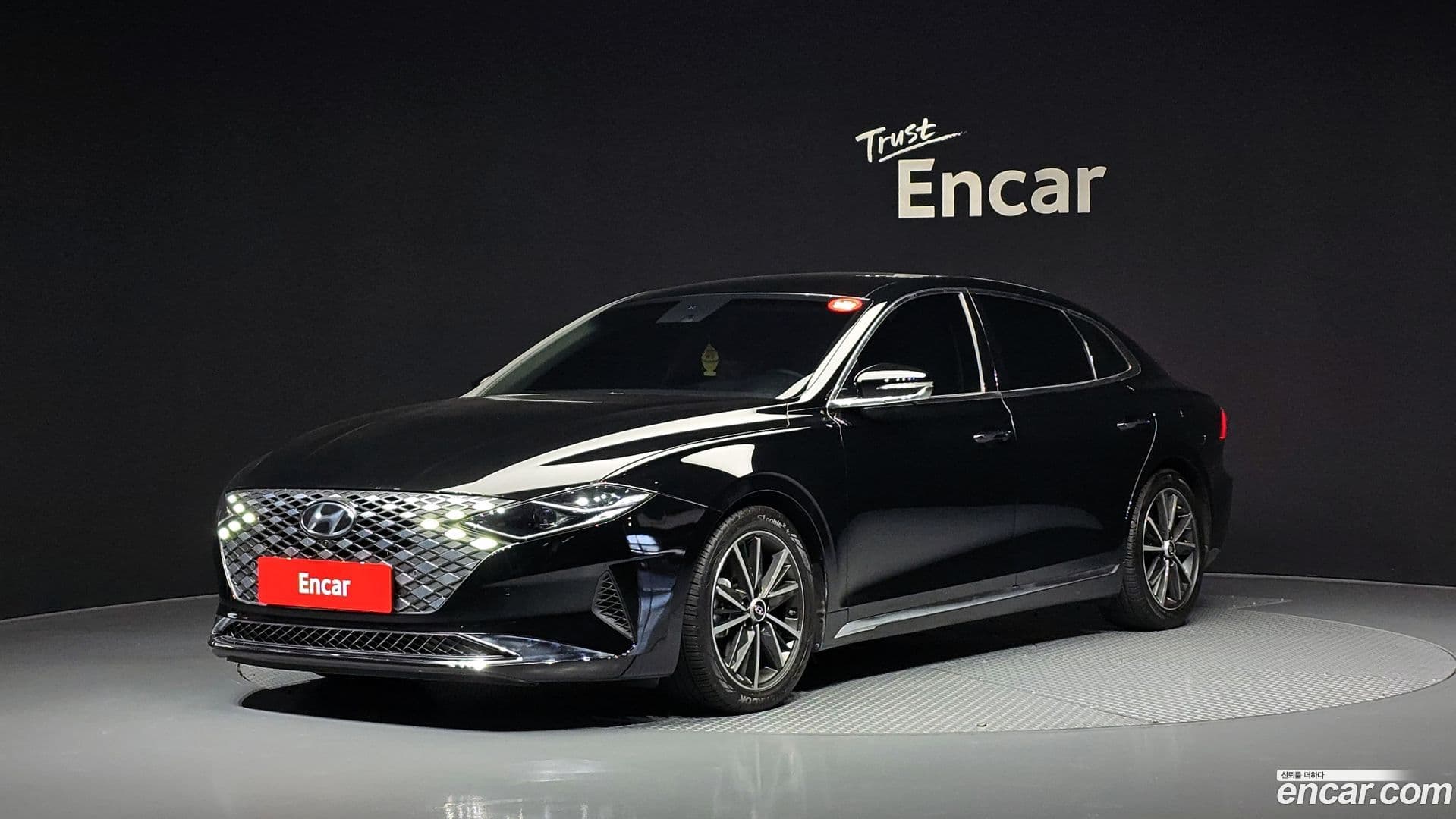 Main__Slider__Photo:Grandeur Hyundai 2020.9-0