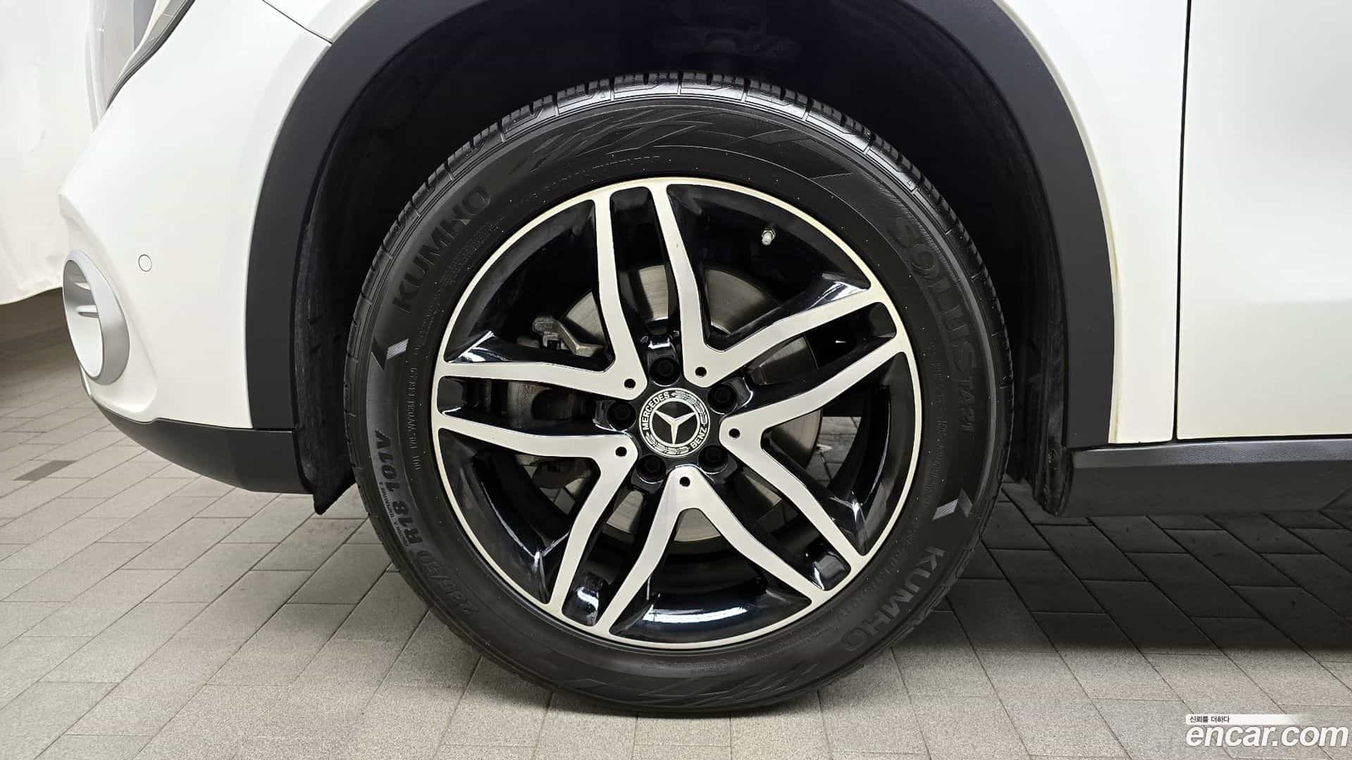 GLA-Class Mercedes-Benz 2019.3-OUTER-005