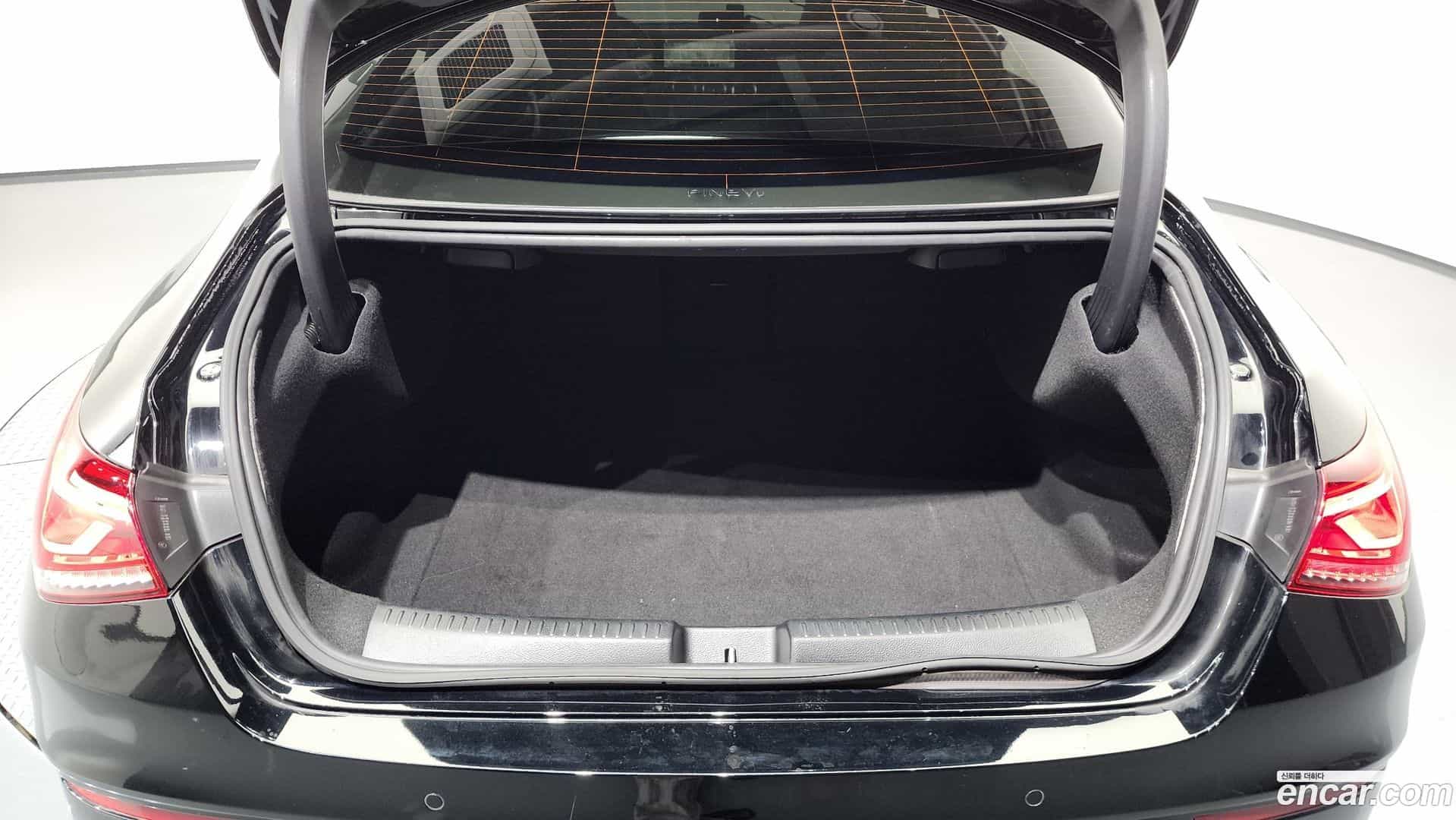 CLA-Class Mercedes-Benz 2023.1-OPTION-024