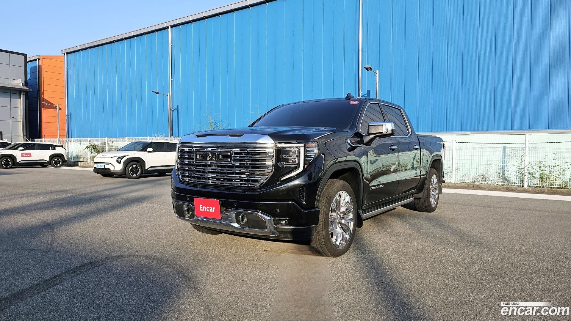 Main__Slider__Photo:Sierra GMC 2023.10-0