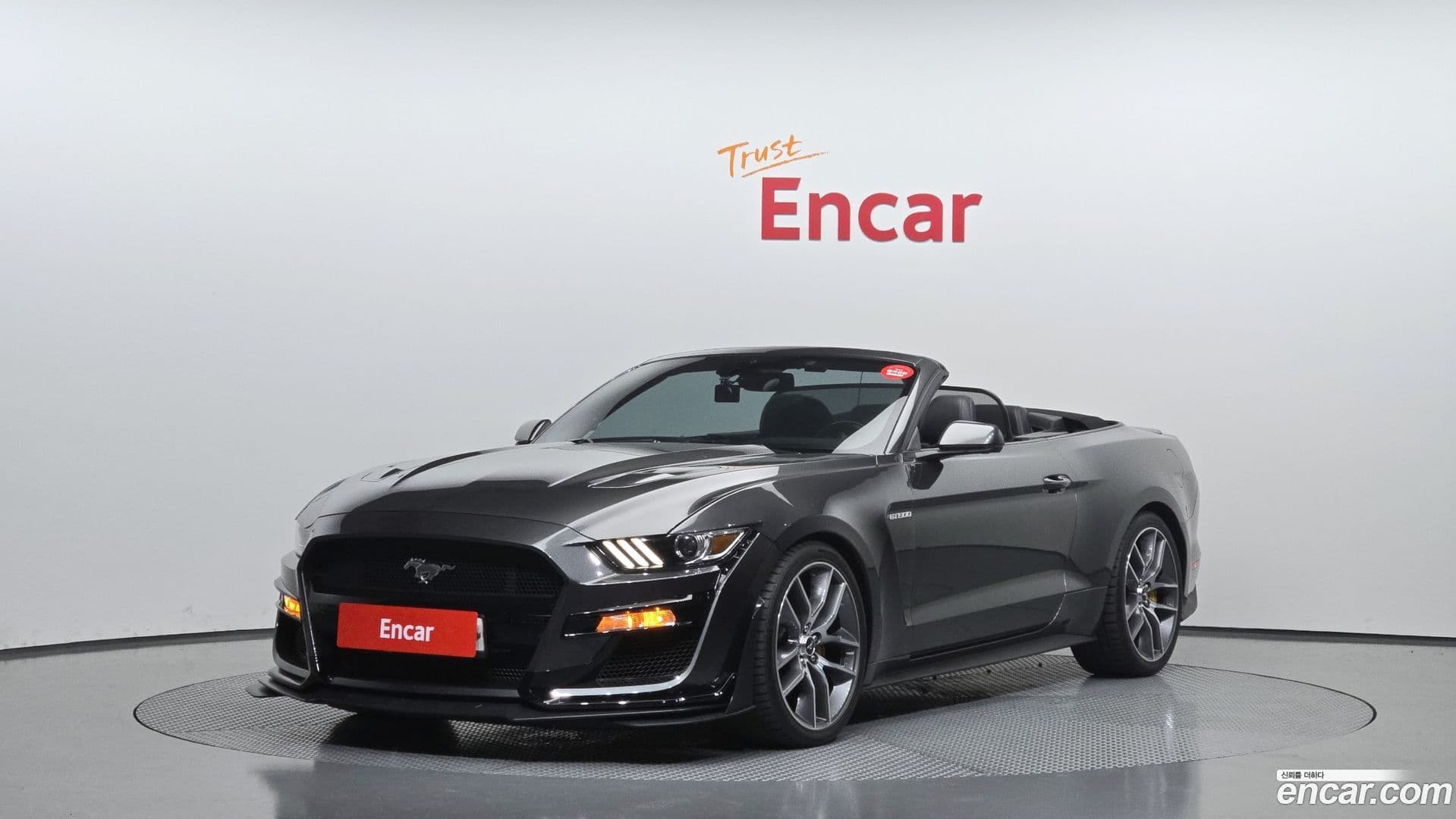 Main__Slider__Photo:Mustang Ford 2017.6-0