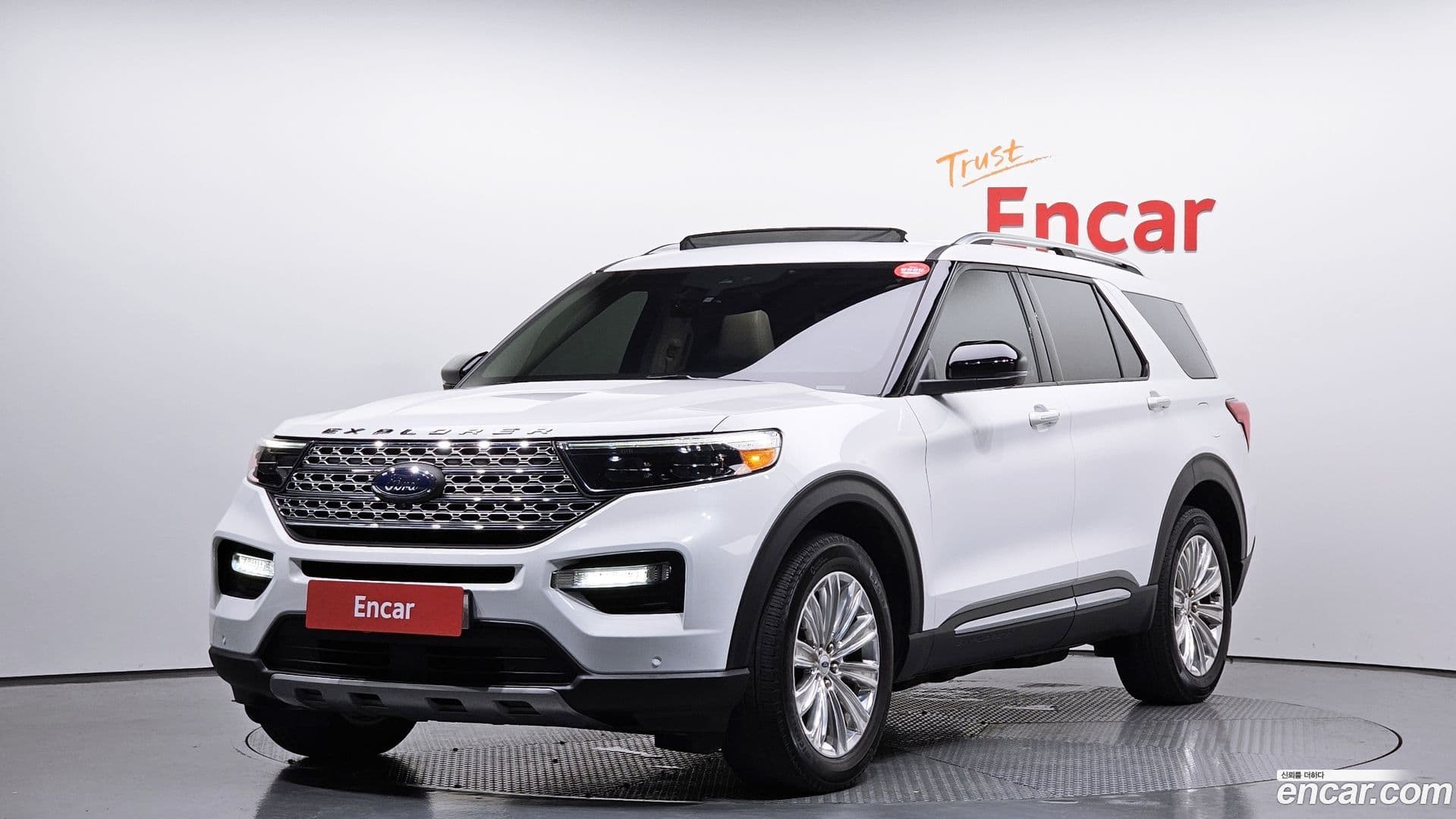 Main__Slider__Photo:Explorer Ford 2020.8-0
