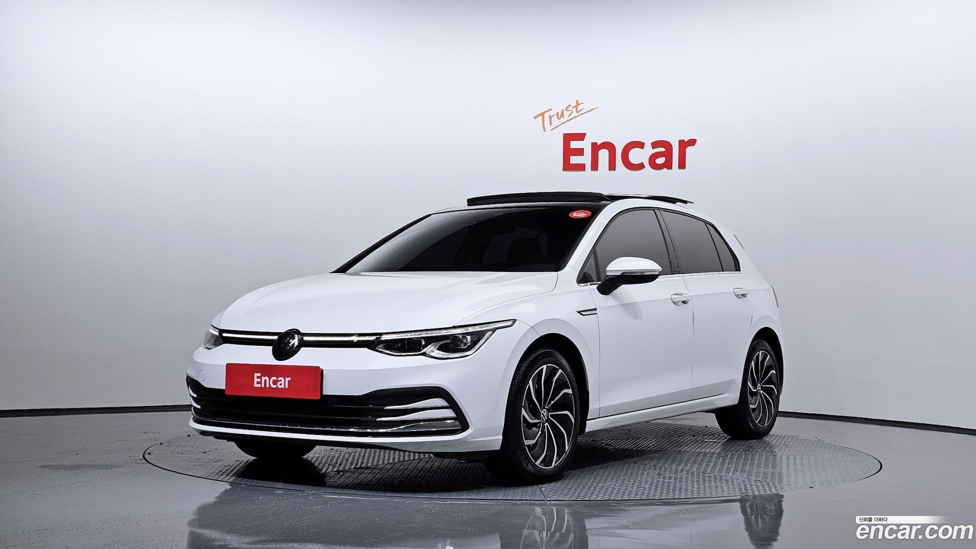 Main__Slider__Photo:Golf Volkswagen 2024.9-0