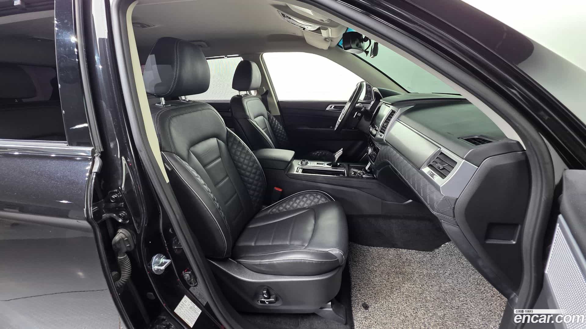 Rexton KG Mobility 2020.10-INNER-010