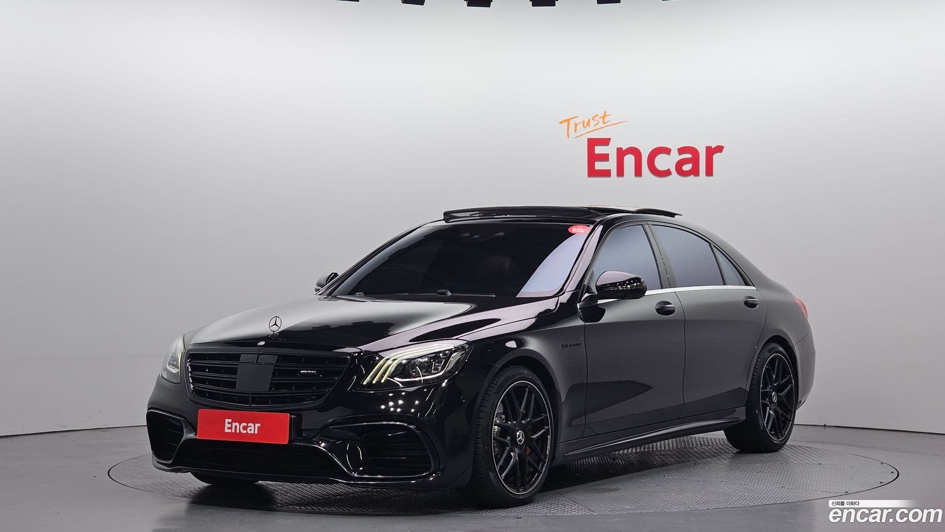 Main__Slider__Photo:S-Class Mercedes-Benz 2019.6-0