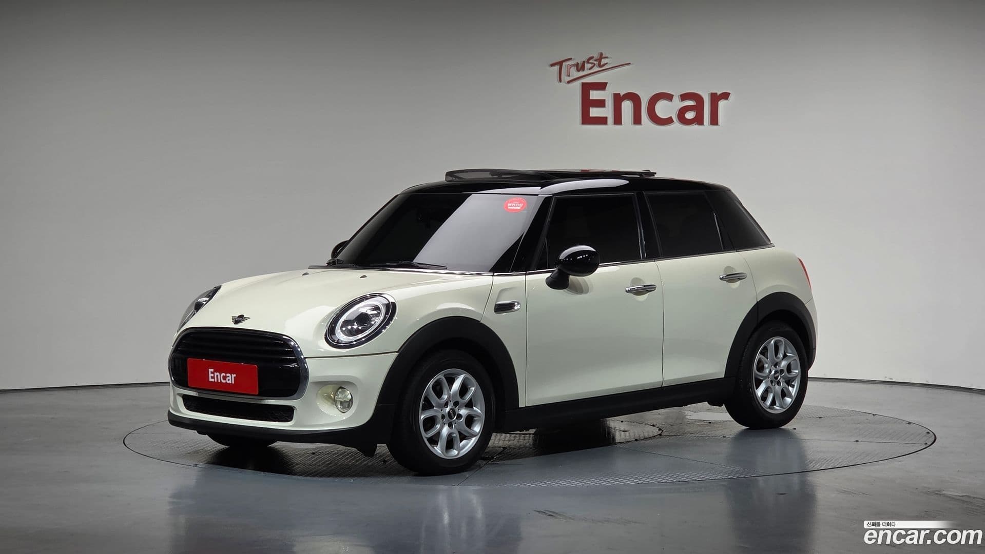 Main__Slider__Photo:Cooper Mini 2019.3-0
