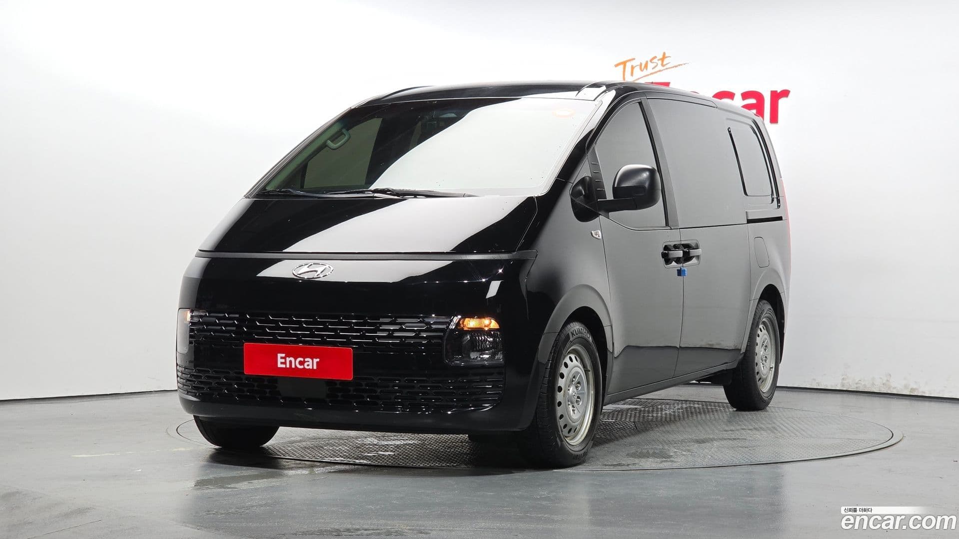 Main__Slider__Photo:Staria Hyundai 2021.8-0