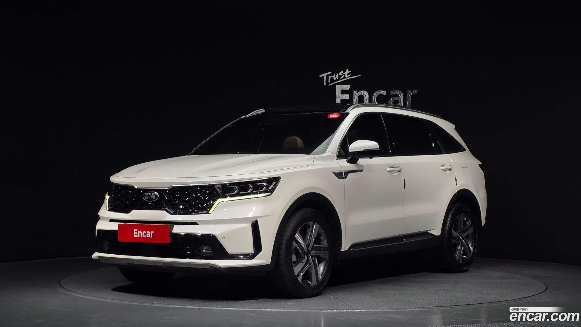 Main__Slider__Photo:Sorento Kia 2020.6-0