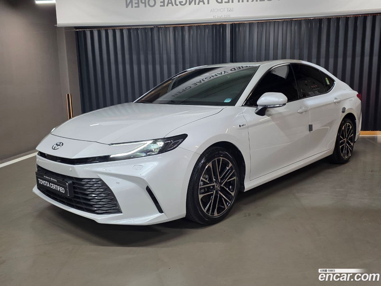 Main__Slider__Photo:Camry Toyota 2025.0-0