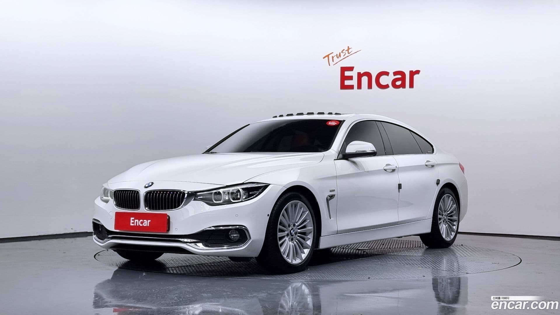 Main__Slider__Photo:4-Series BMW 2018.4-0