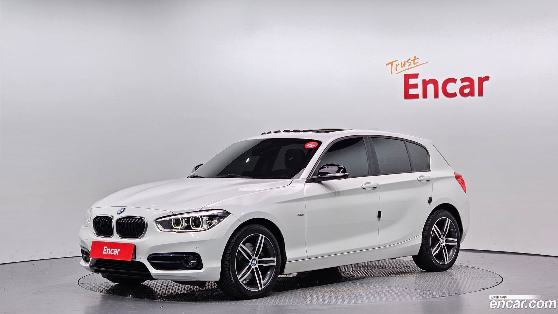 Main__Slider__Photo:1-Series BMW 2017.5-0