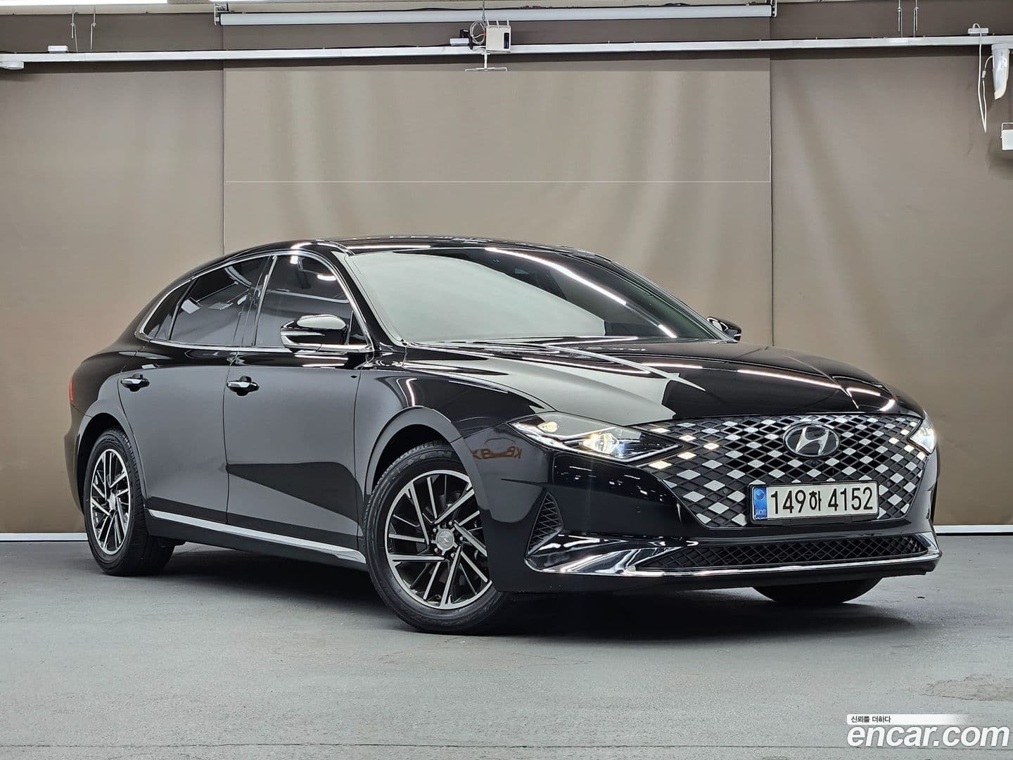 Main__Slider__Photo:Grandeur Hyundai 2020.8-0