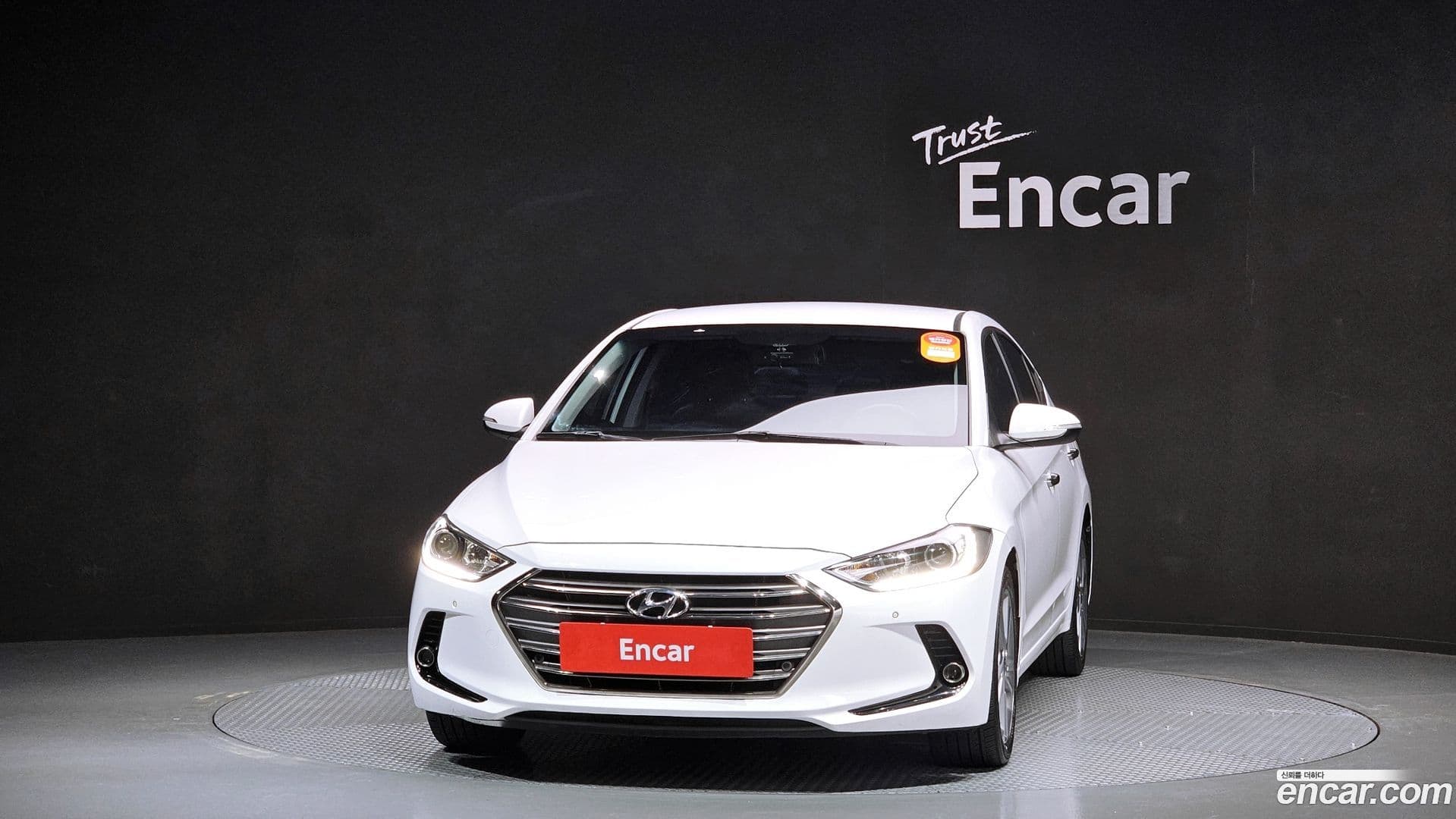 Main__Slider__Photo:AVANTE Hyundai 2017.1-0