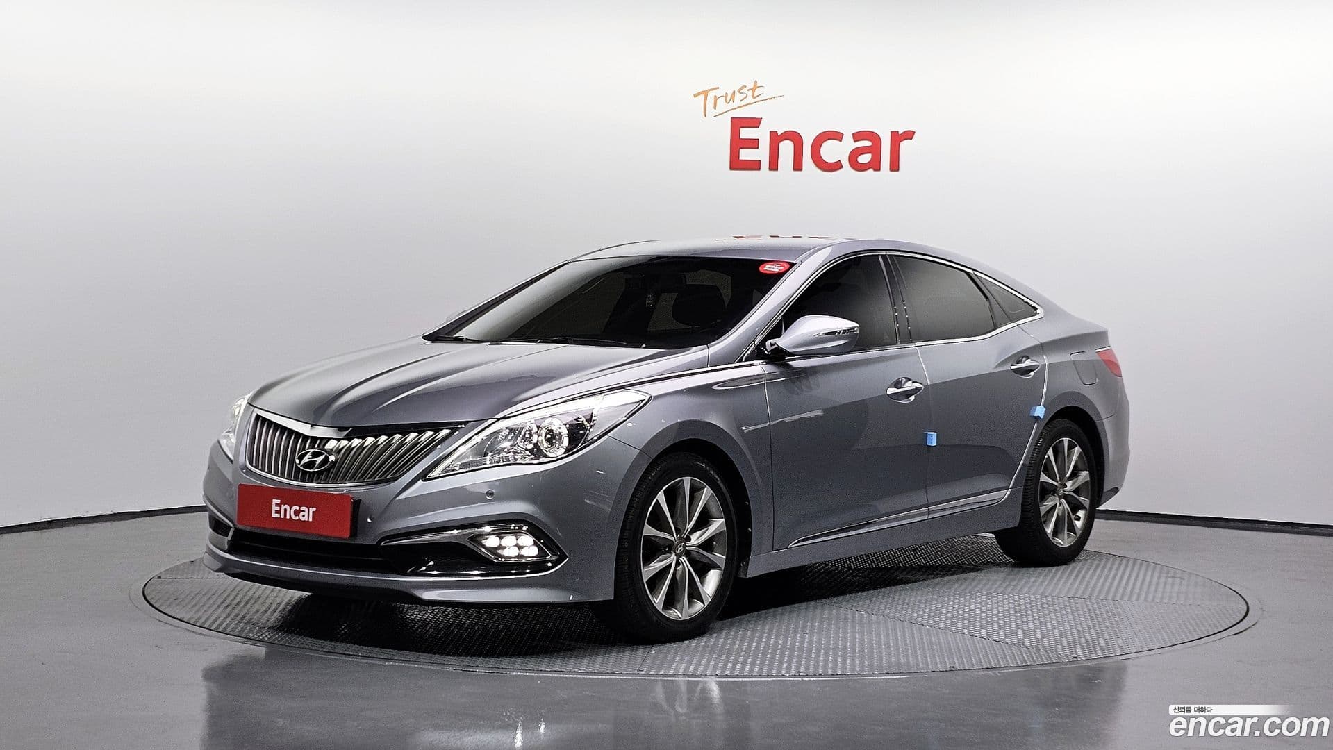 Main__Slider__Photo:Grandeur Hyundai 2015.3-0