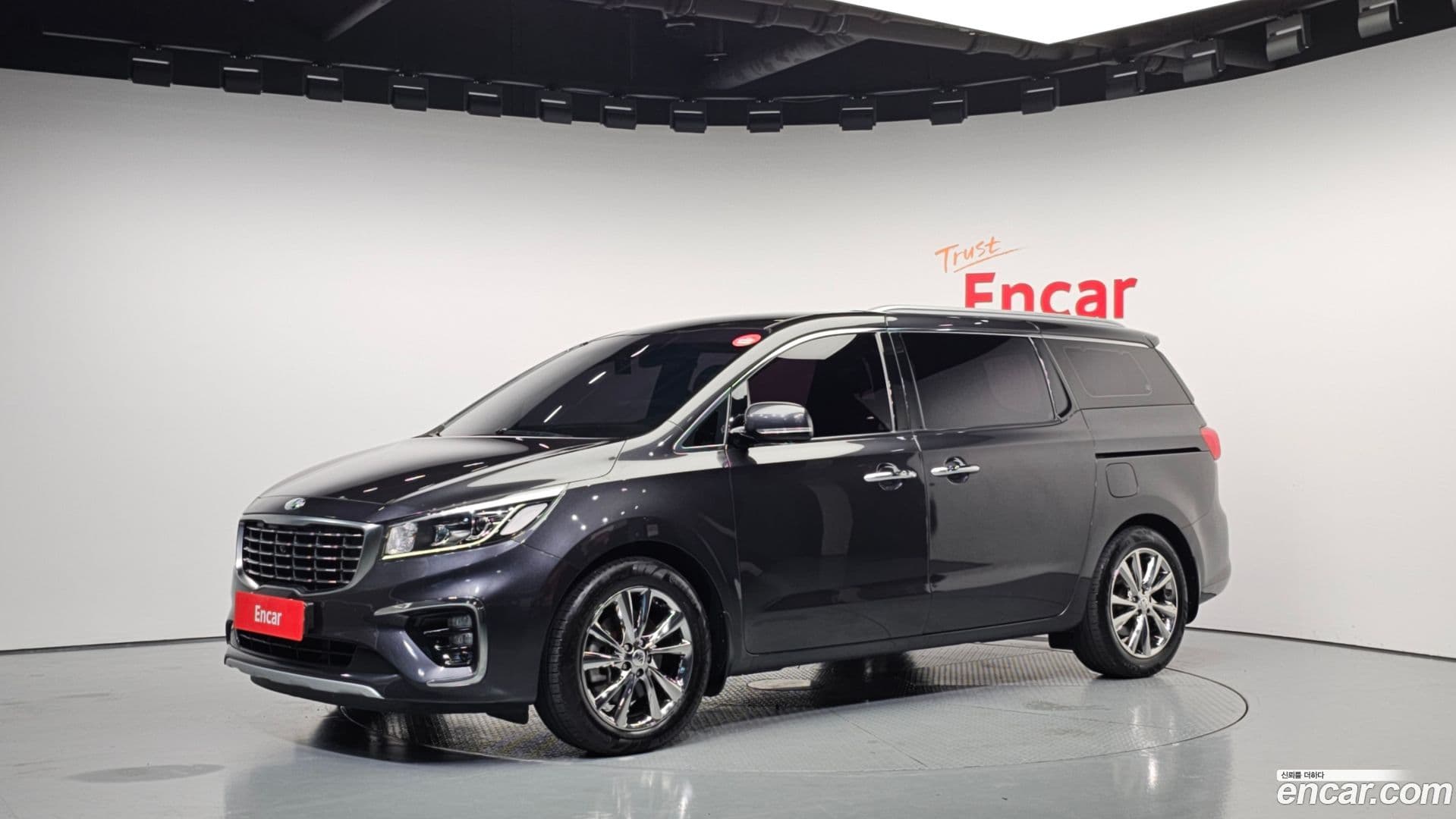 Main__Slider__Photo:Canival Kia 2018.4-0