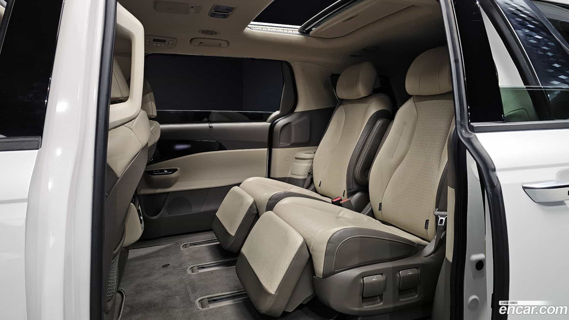 Canival Kia 2020.8-OPTION-016