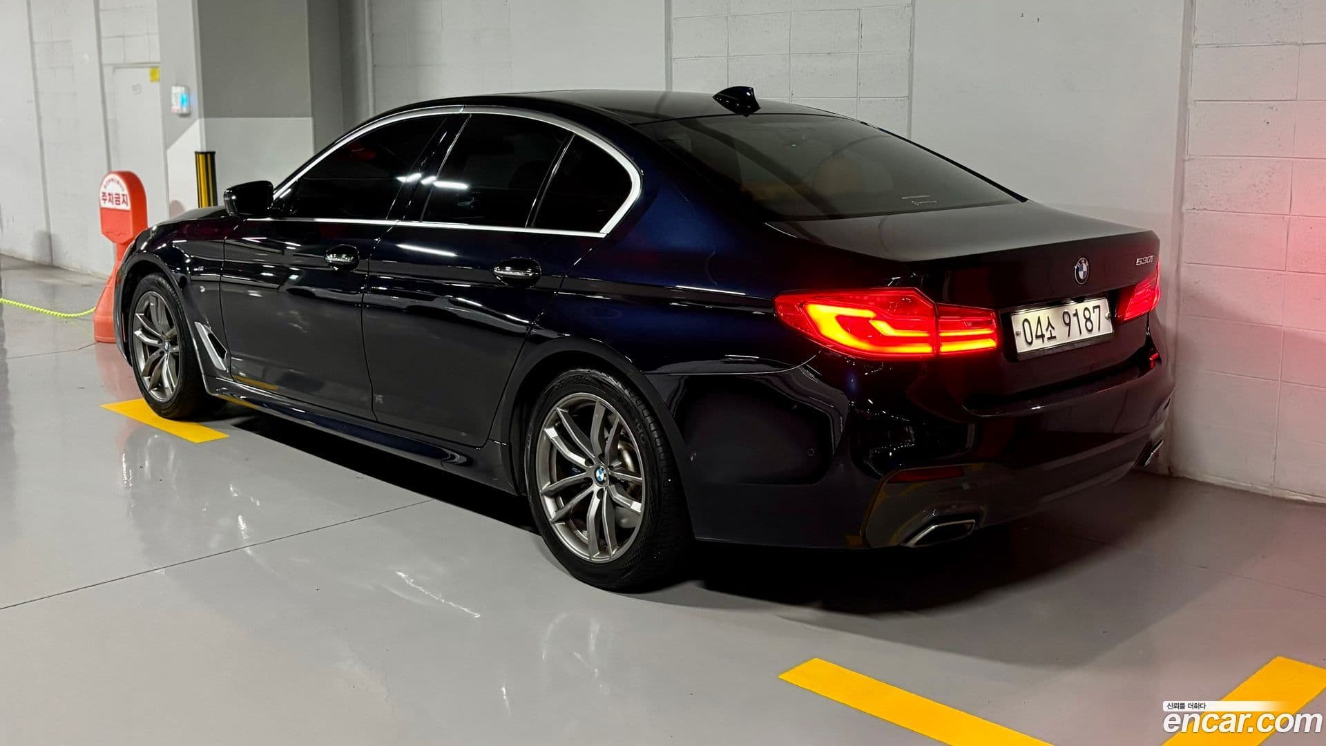 Main__Slider__Photo:5-Series BMW 2018.0-0