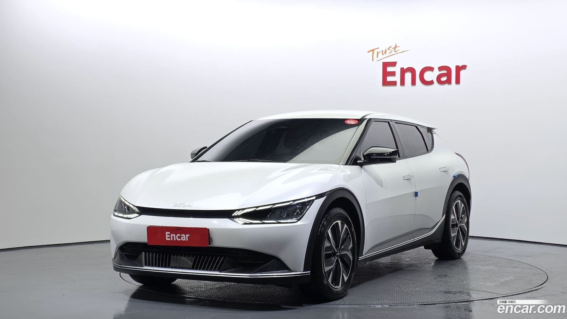 Main__Slider__Photo:EV6 Kia 2022.6-0
