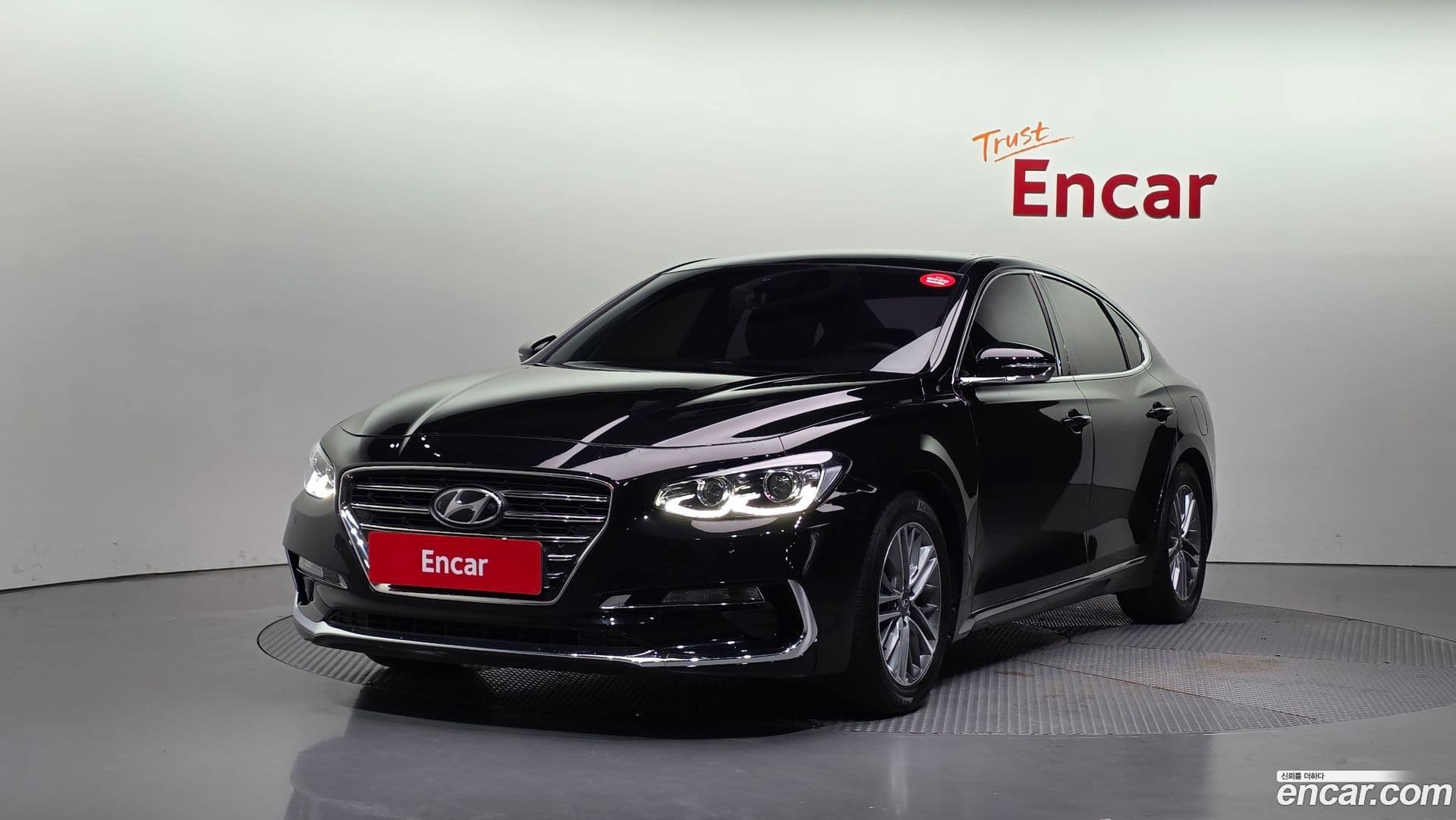 Main__Slider__Photo:Grandeur Hyundai 2018.0-0