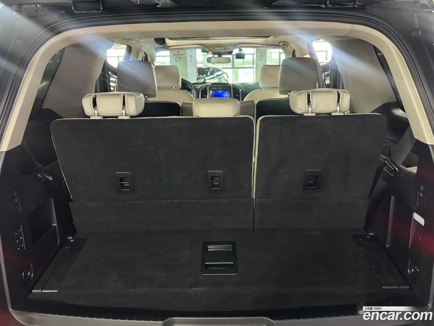 Expedition Ford 2021.9-OPTION-019