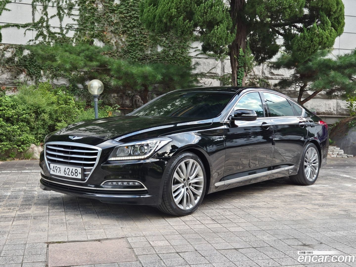 Main__Slider__Photo:Genesis Hyundai 2015.5-0