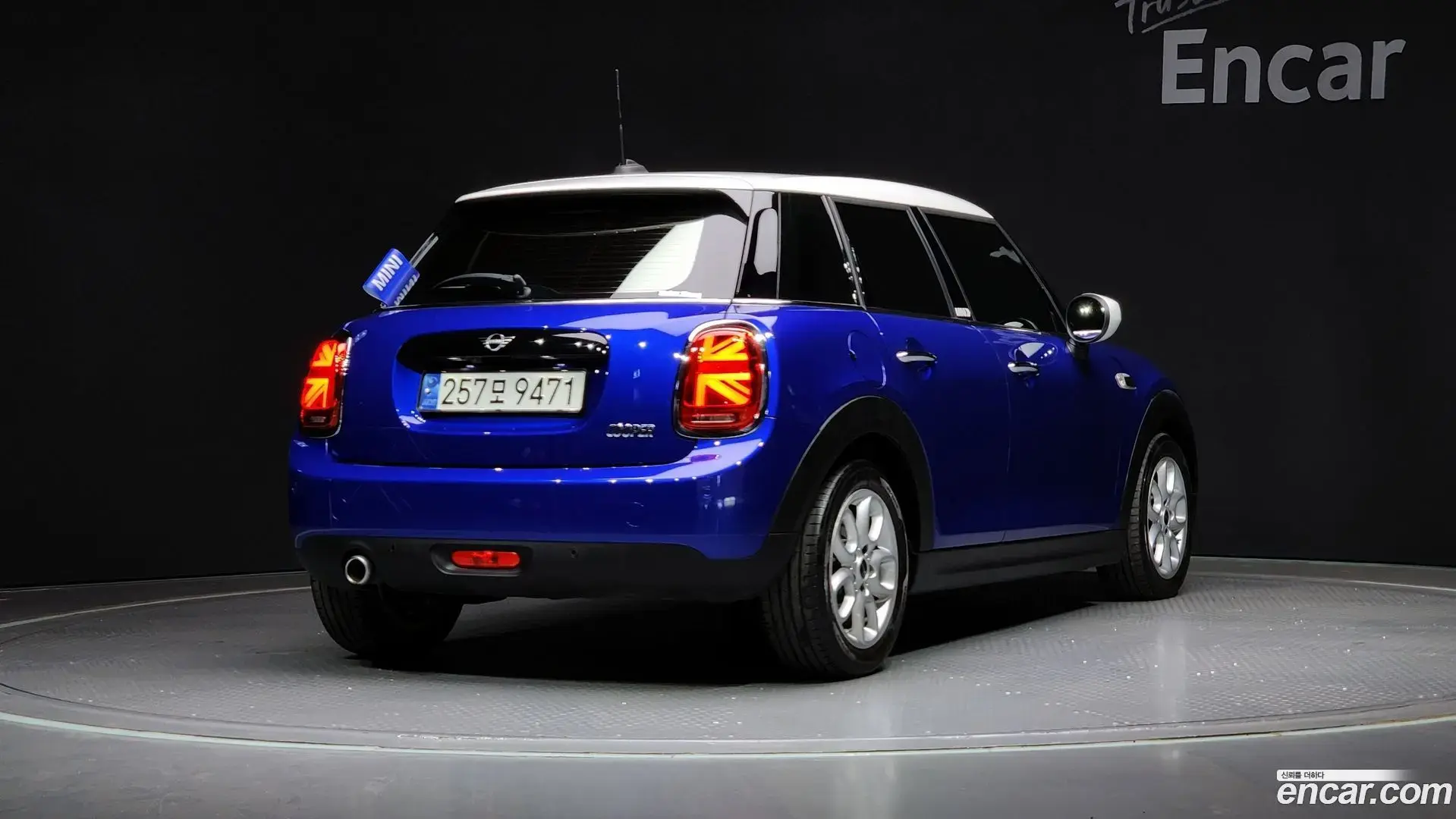 Main__Slider__Photo:Cooper Mini 2020.9-1