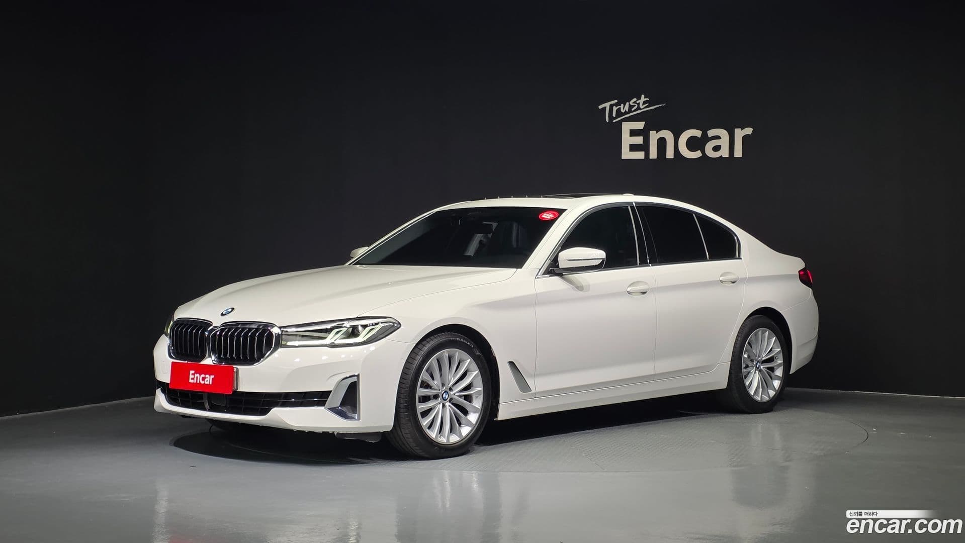 Main__Slider__Photo:5-Series BMW 2021.0-0