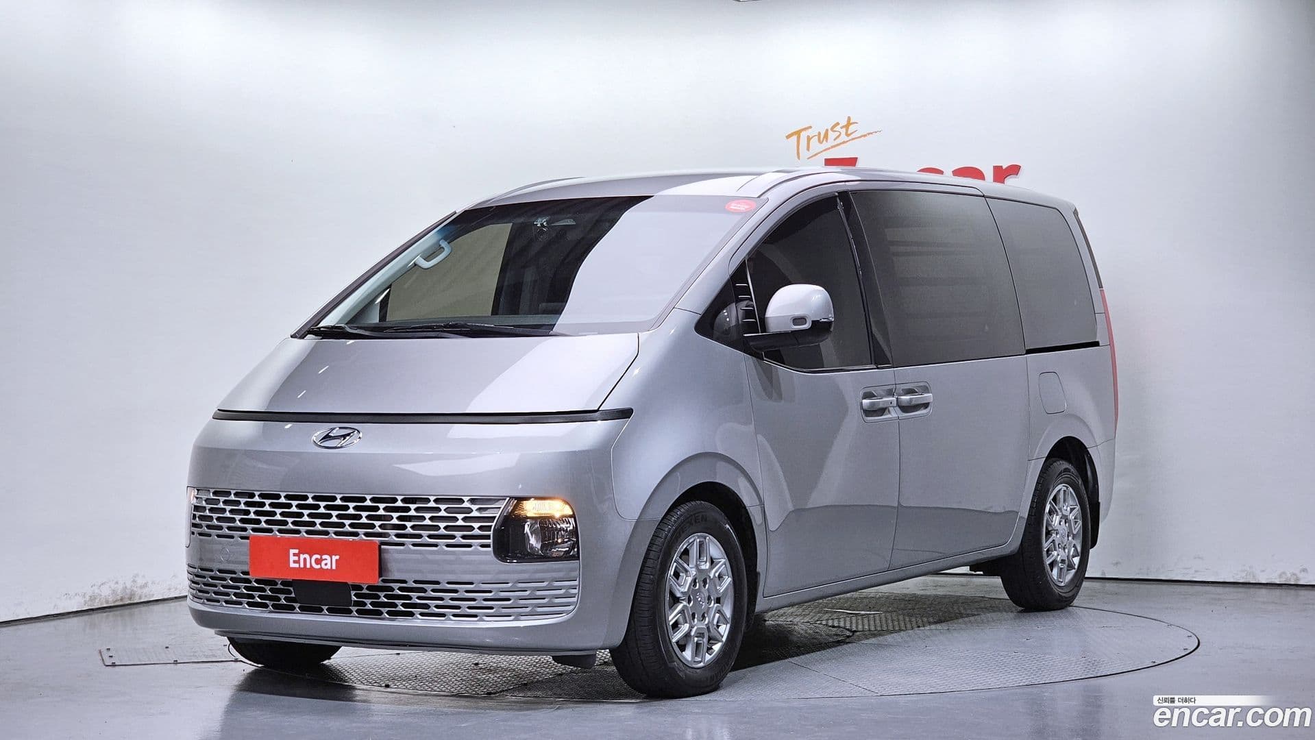 Main__Slider__Photo:Staria Hyundai 2021.9-0