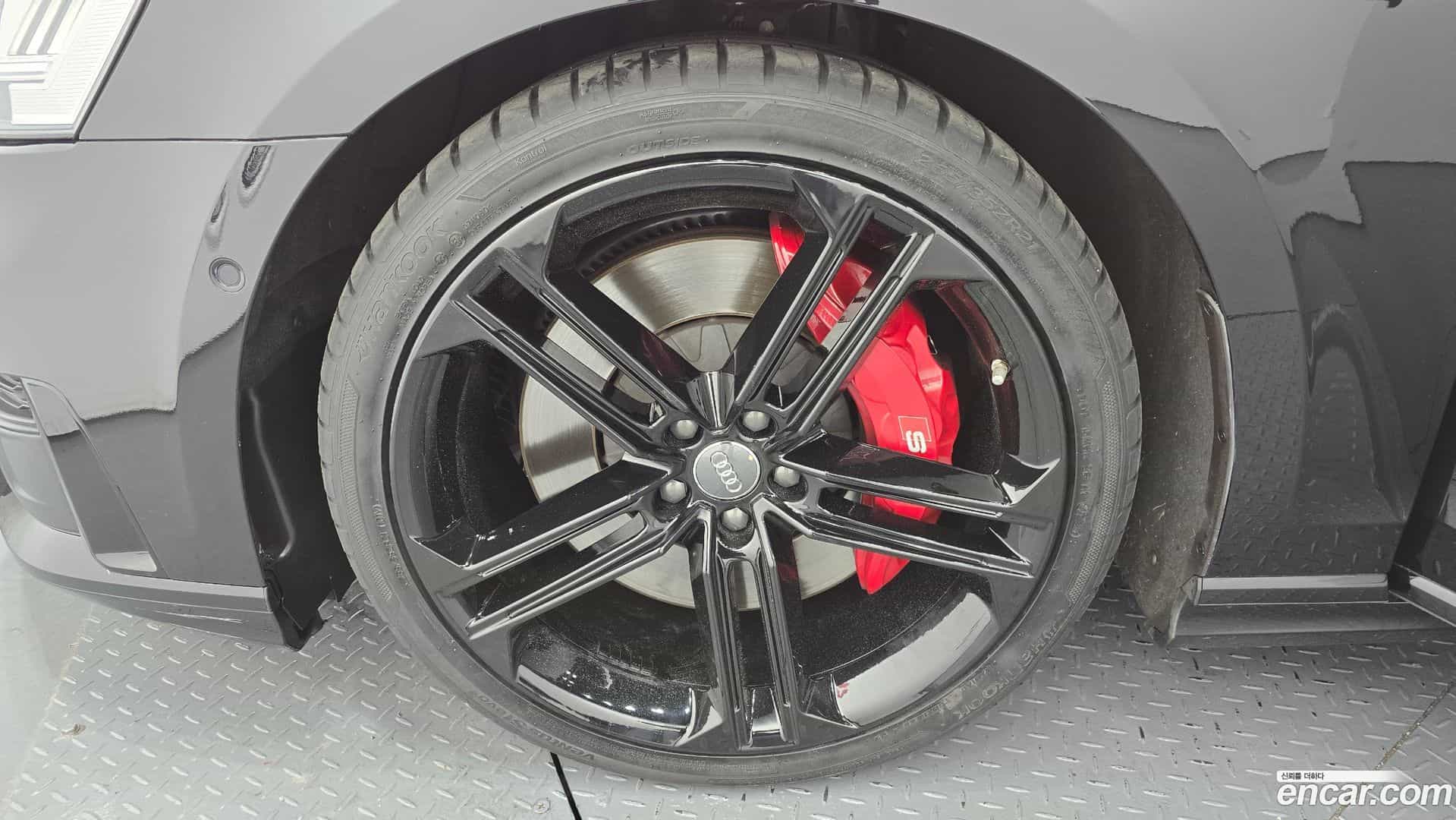S8 Audi 2020.6-OUTER-005