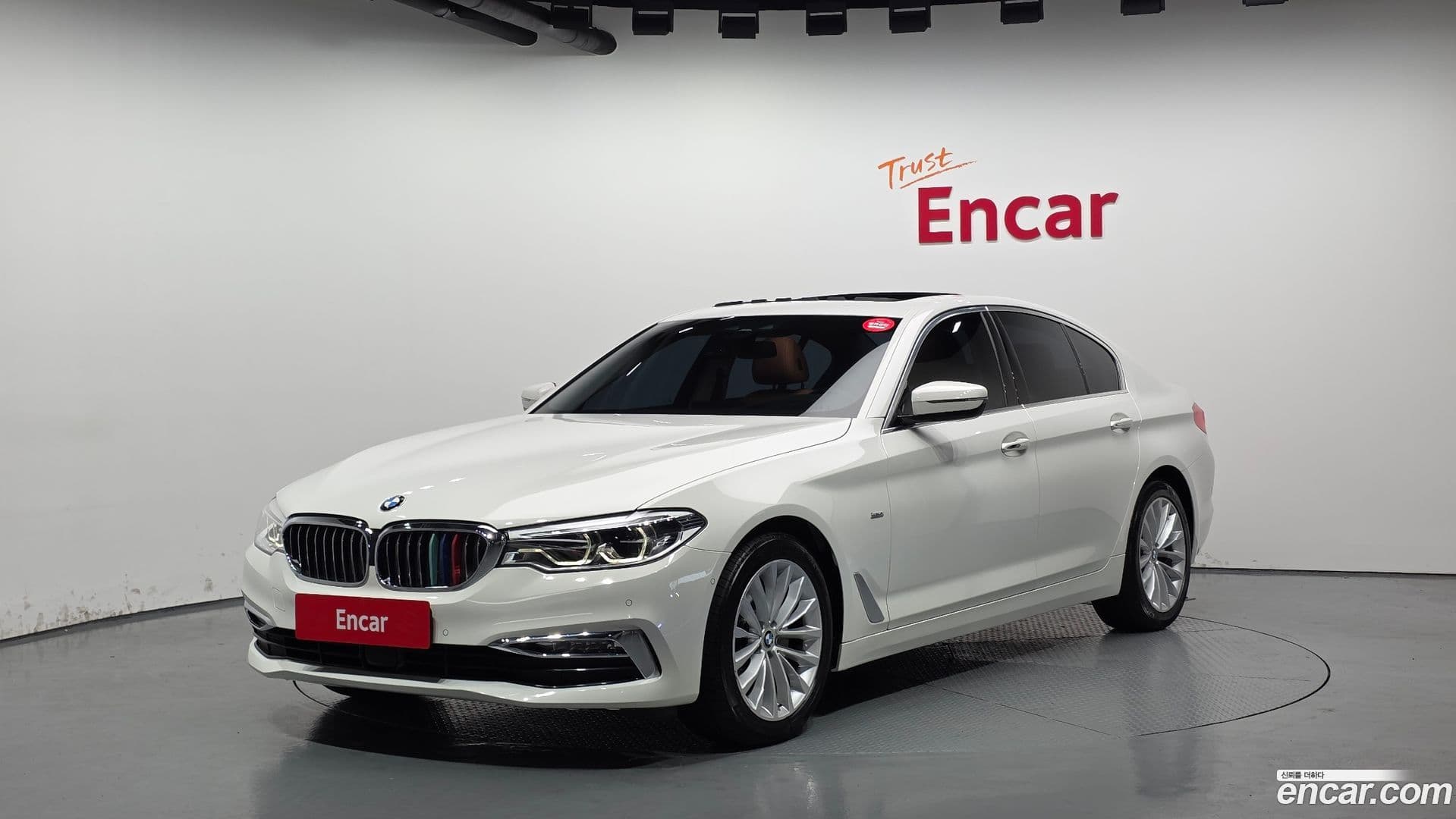 Main__Slider__Photo:5-Series BMW 2018.0-0