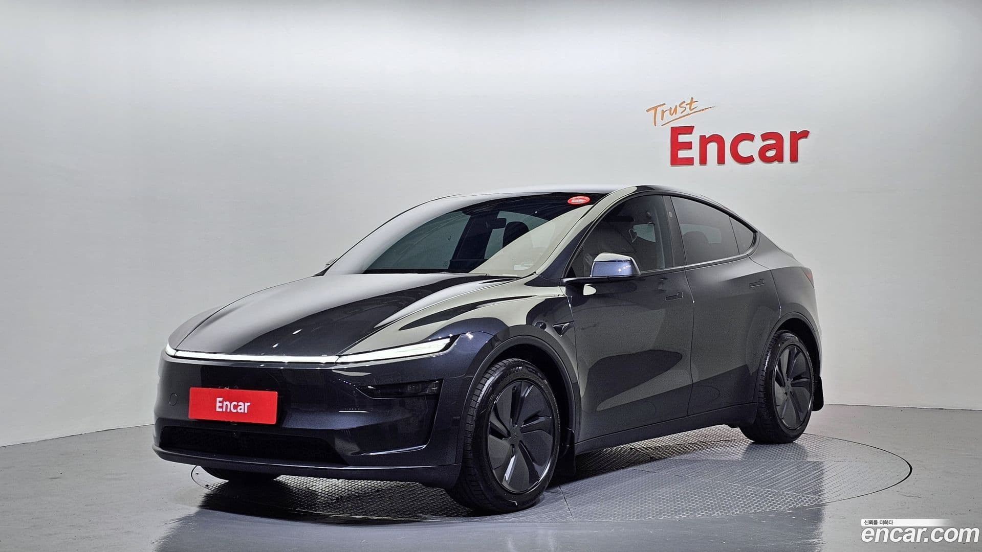 Main__Slider__Photo:Model Y Tesla 2025.5-0