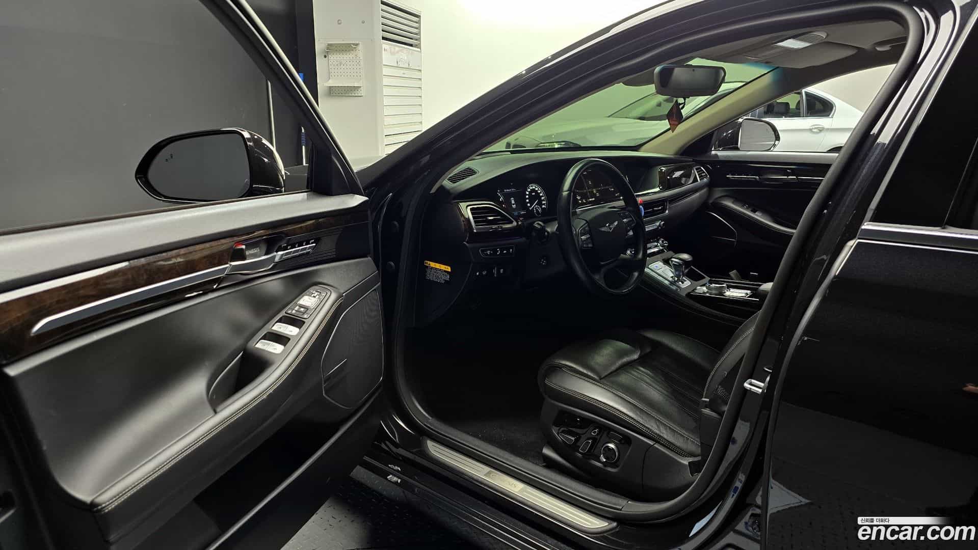 G90 Genesis 2019.4-INNER-010