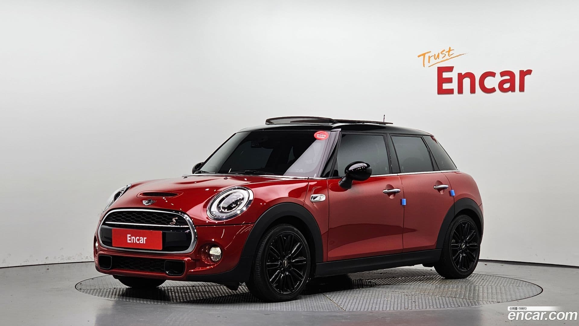 Main__Slider__Photo:Cooper Mini 2016.1-0