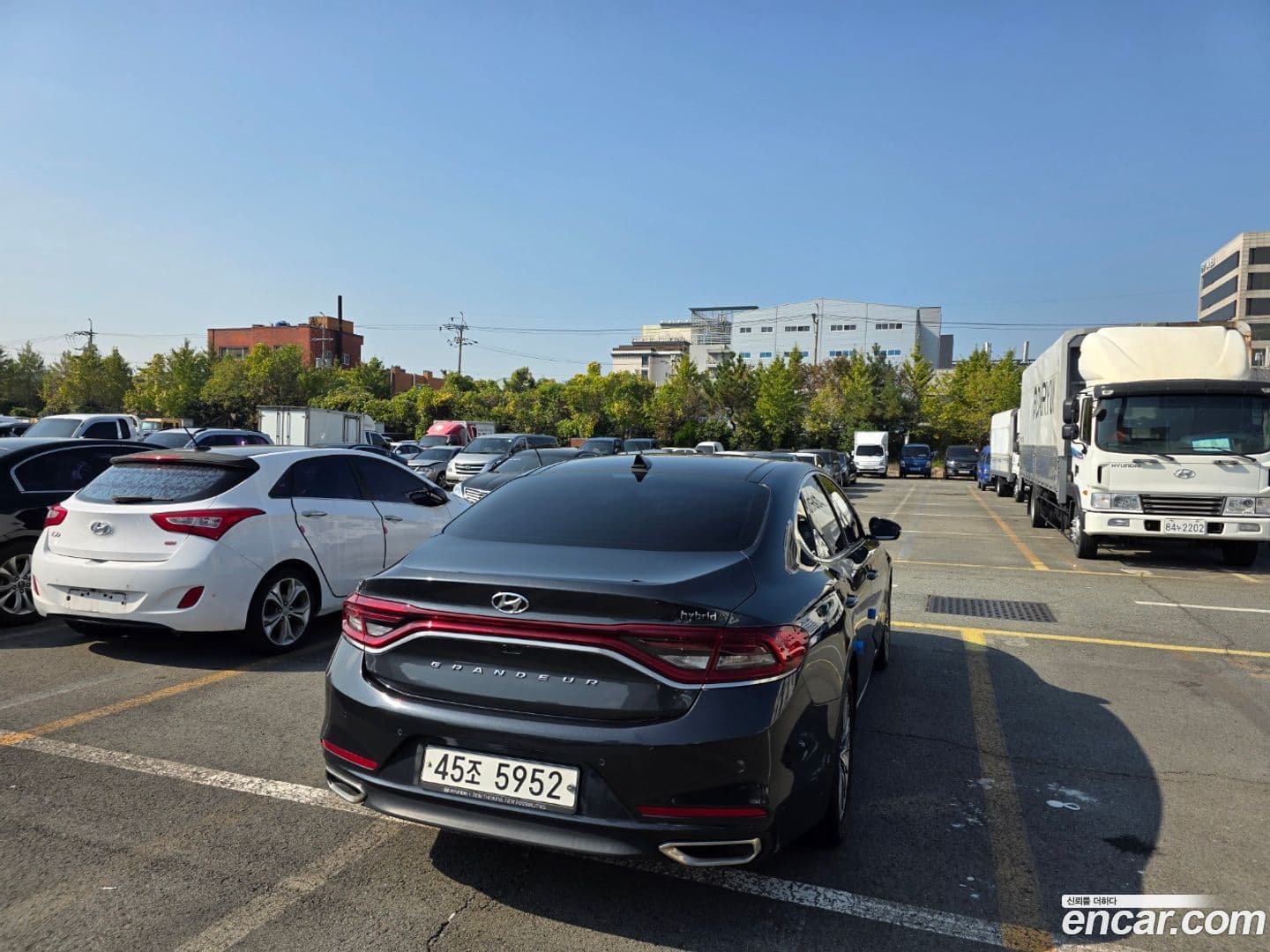 Main__Slider__Photo:Grandeur Hyundai 2018.7-0