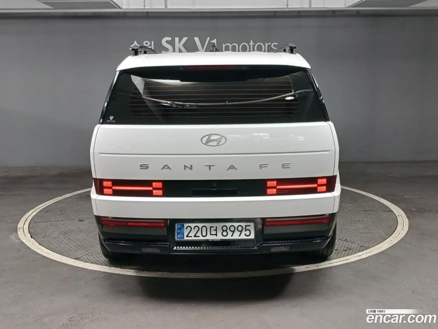 Main__Slider__Photo:Santafe Hyundai 2023.9-0