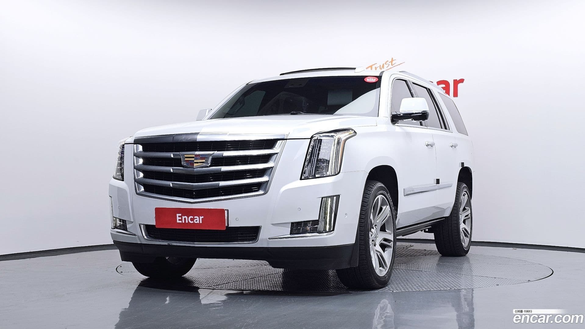 Main__Slider__Photo:Escalade Cadillac 2019.7-0