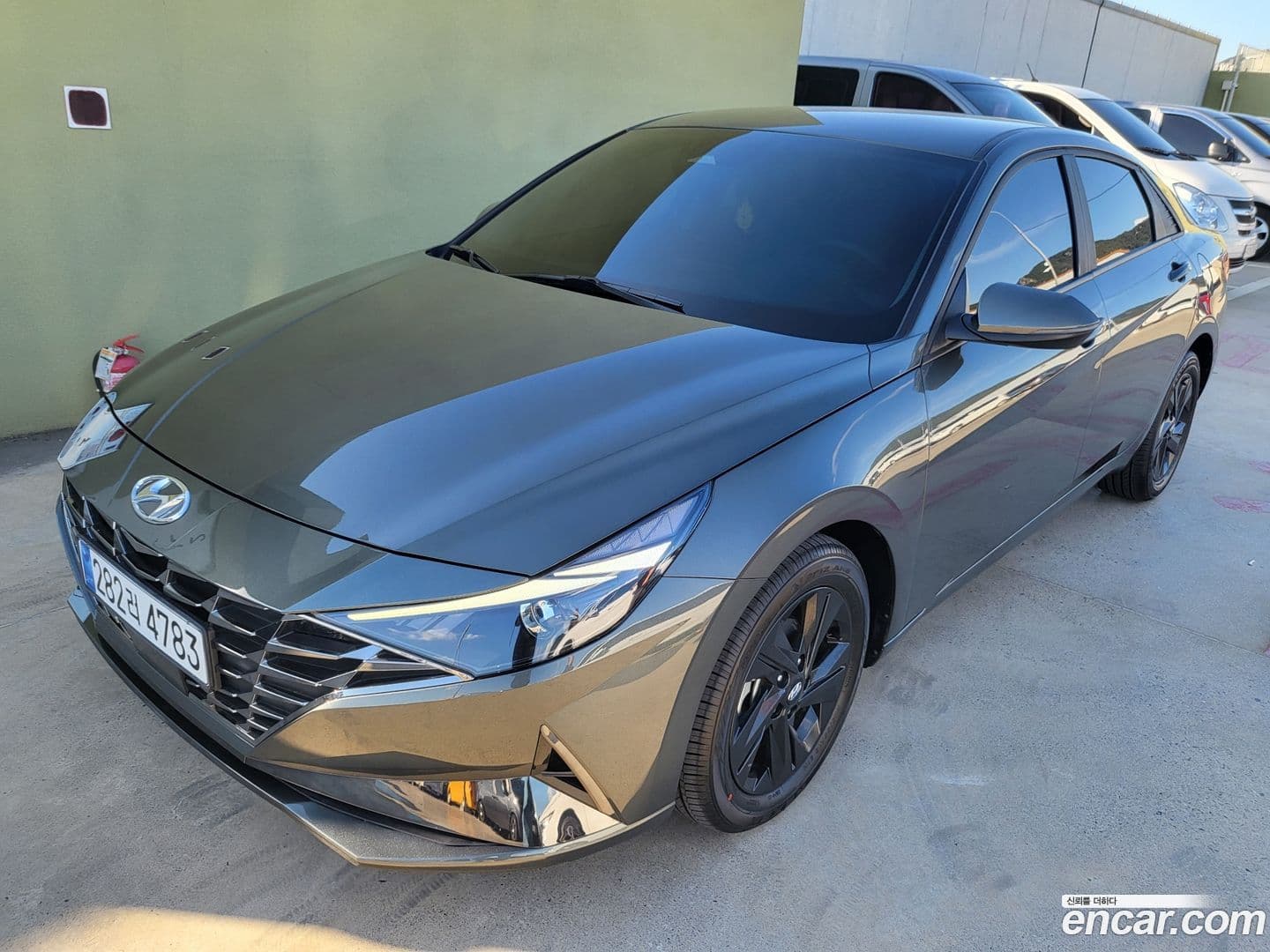 Main__Slider__Photo:AVANTE Hyundai 2022.9-0
