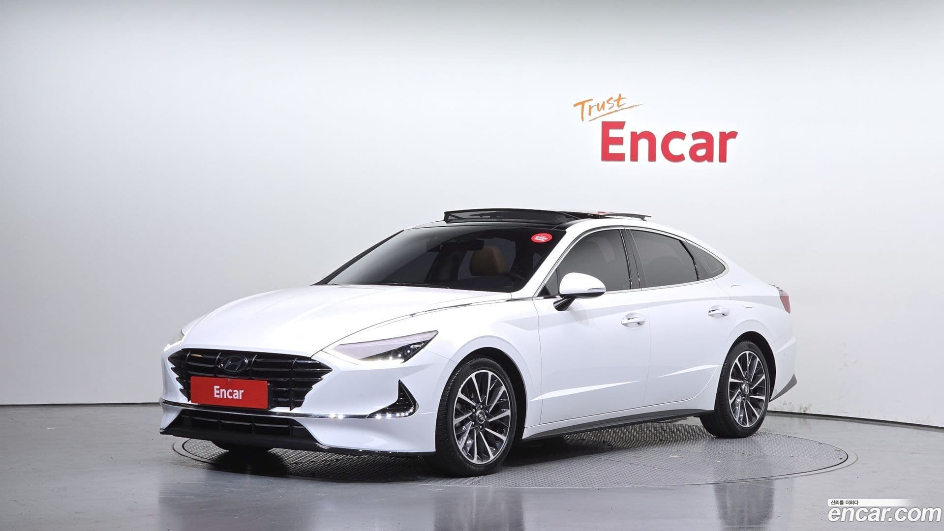 Main__Slider__Photo:Sonata Hyundai 2019.8-0