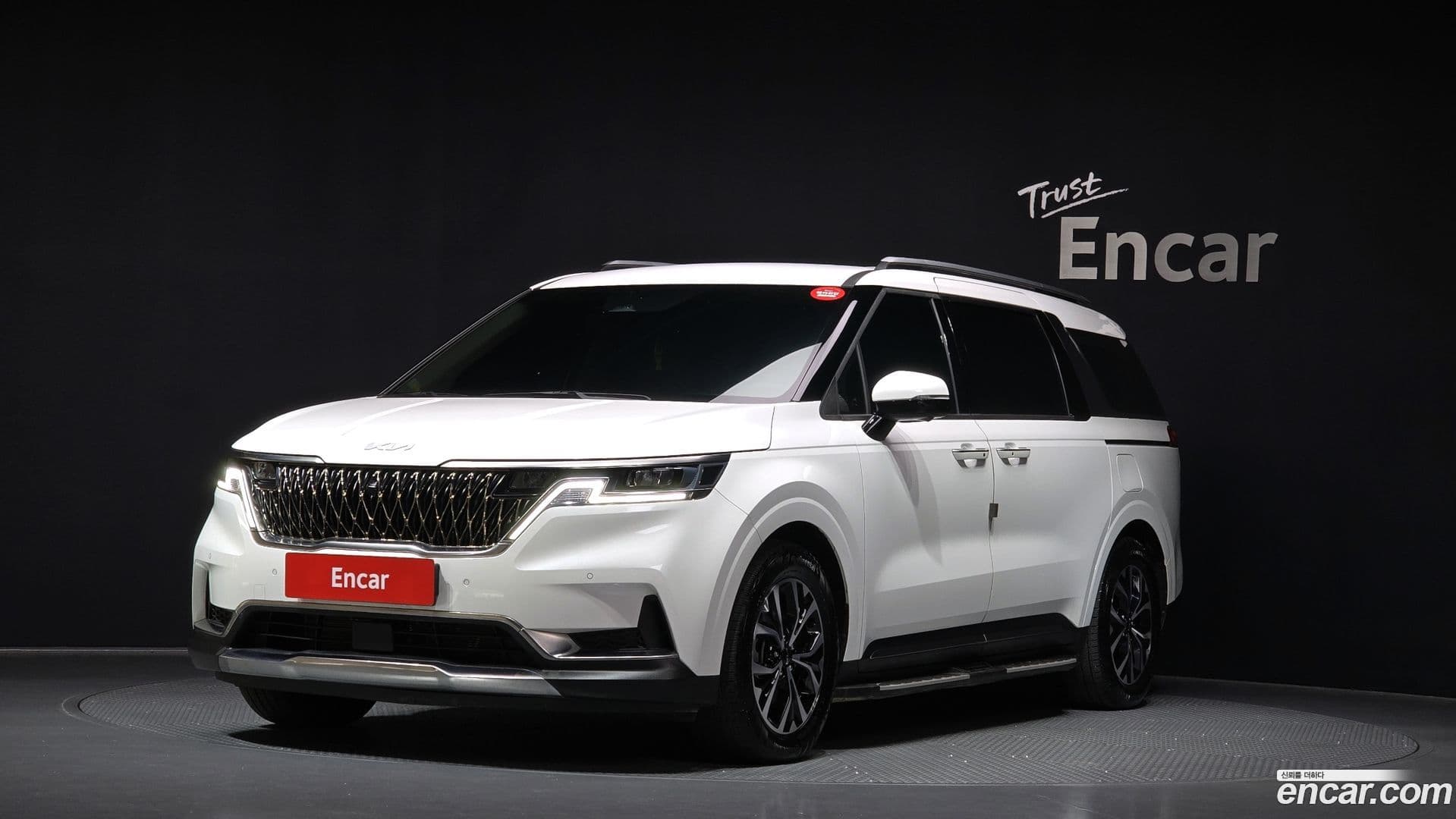 Main__Slider__Photo:Canival Kia 2022.6-0