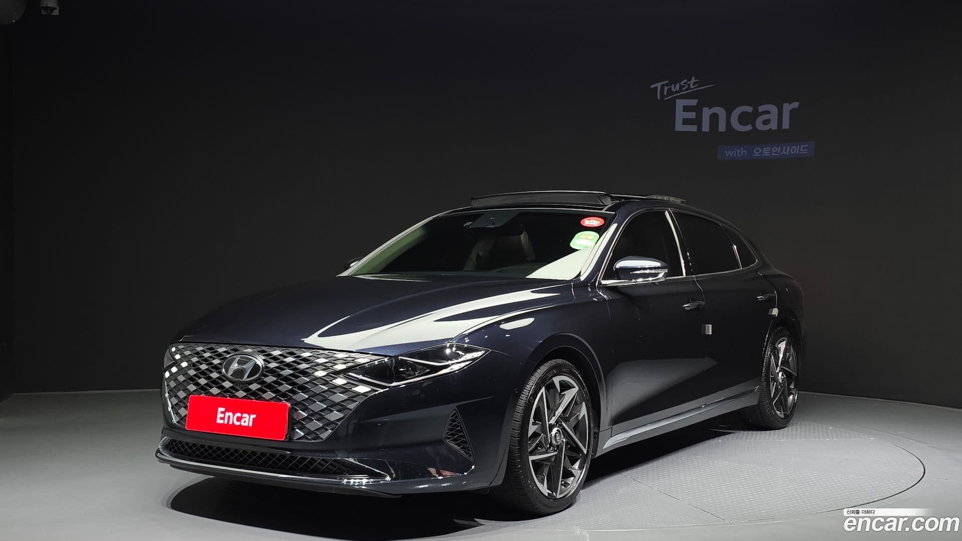 Main__Slider__Photo:Grandeur Hyundai 2020.10-0