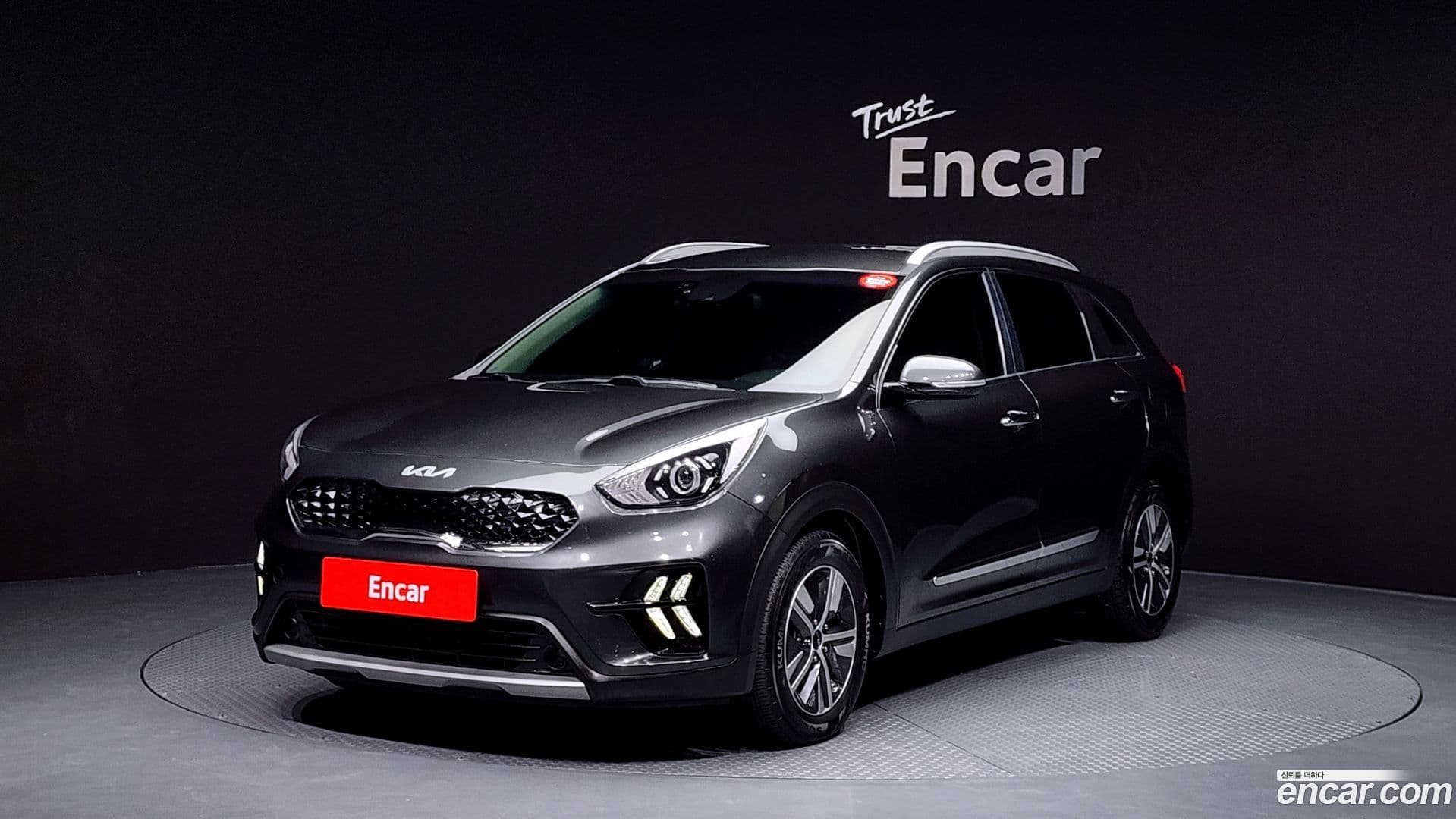 Main__Slider__Photo:Niro Kia 2021.8-0