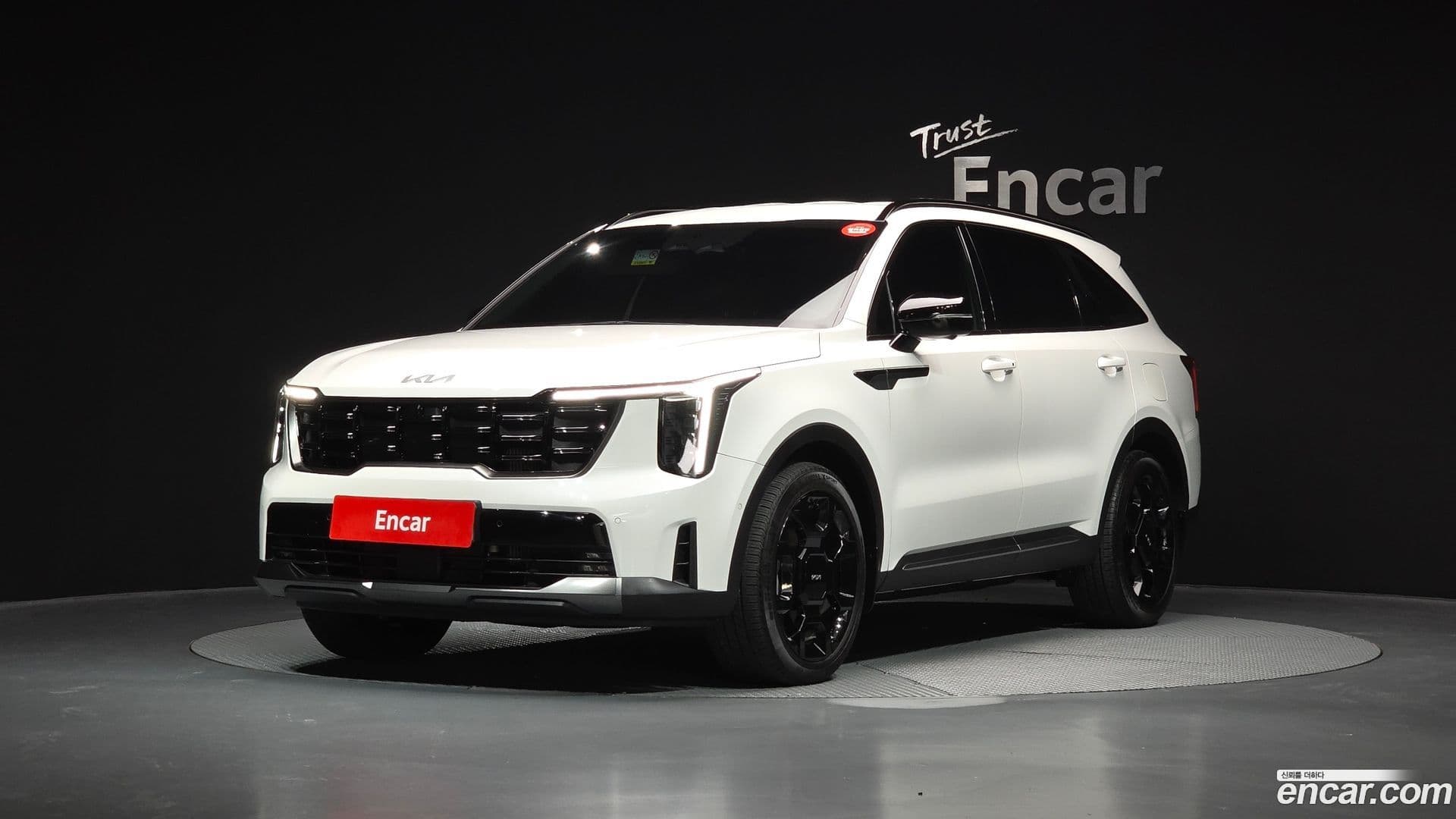 Main__Slider__Photo:Sorento Kia 2023.9-0