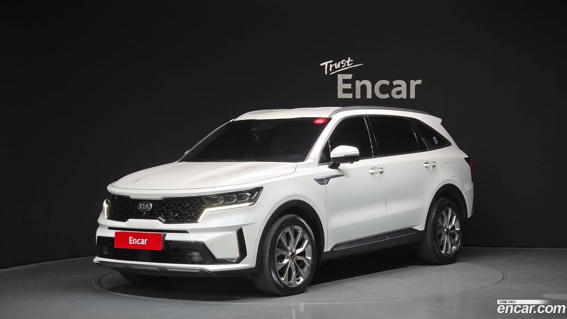 Main__Slider__Photo:Sorento Kia 2020.6-0