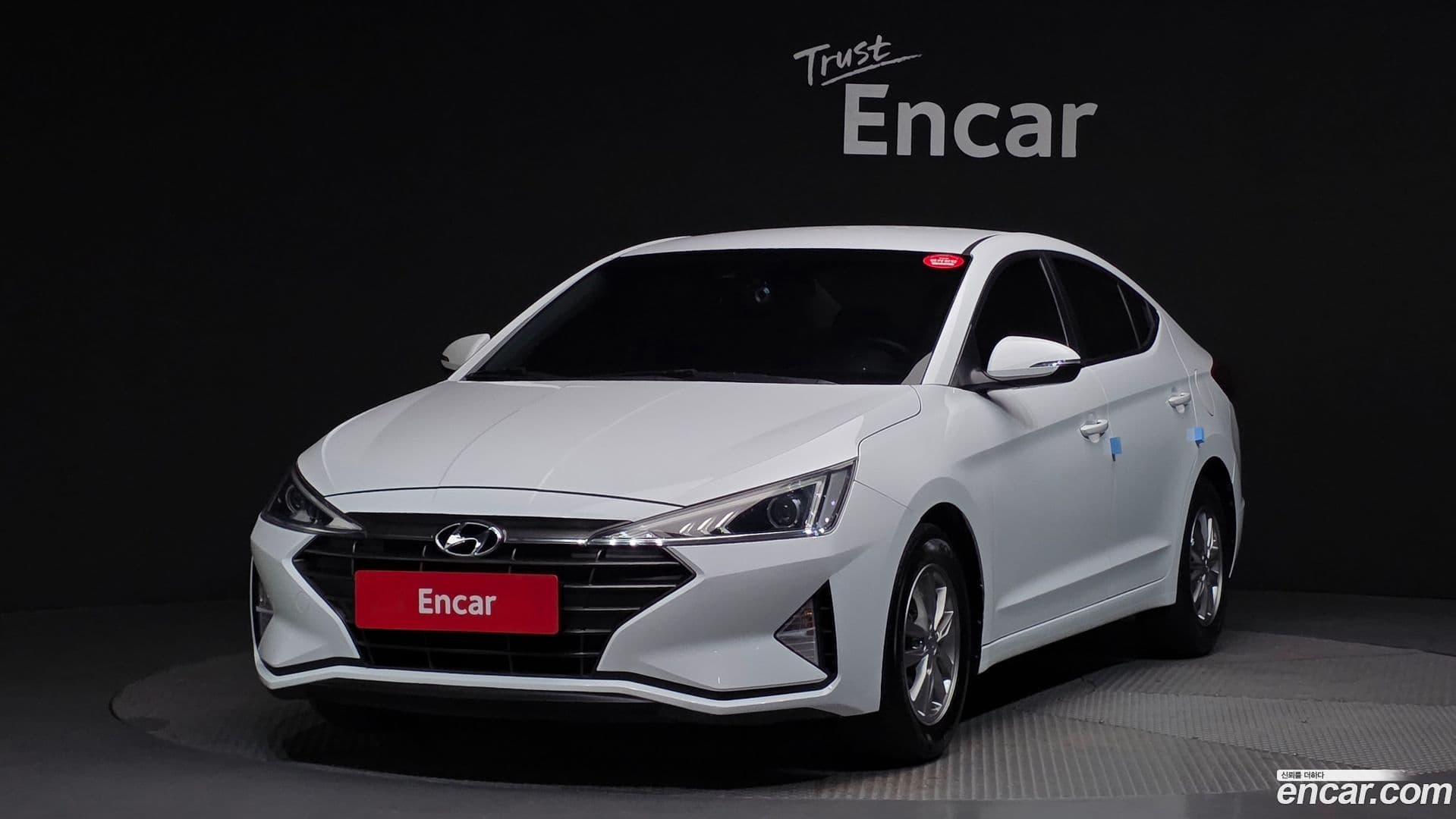 Main__Slider__Photo:AVANTE Hyundai 2019.3-0